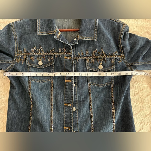 Chico’s Denim Rhinestone Jean Jacket with Pockets Women’s size Large - Picture 14 of 16